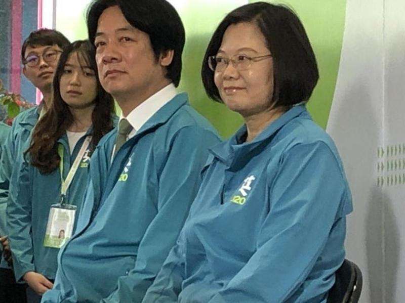 分享蔡英文在Facebook上的表情包使用情况