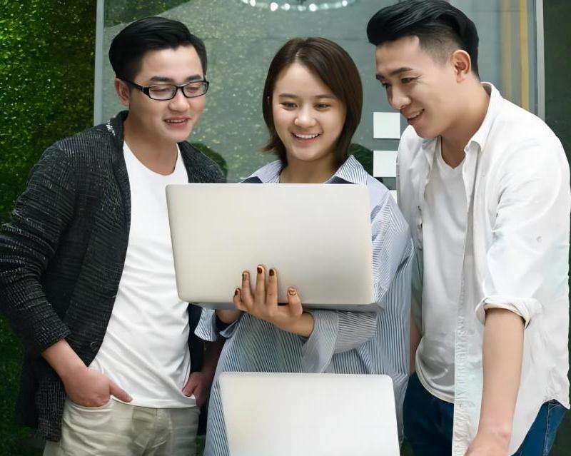 指导如何注册和设置Facebook的企业广告账户，以便进行精准的广告投放