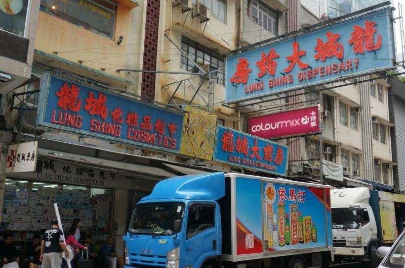 探讨在Facebook店铺中的结账方式选择，包括各种支付方式和设置流程