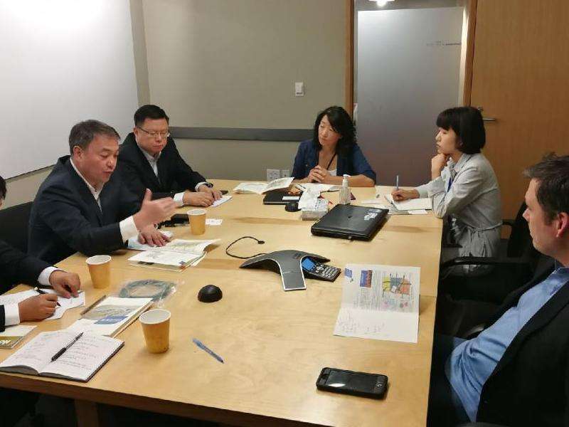 探究Facebook与亚马逊之间的合作关系和互动