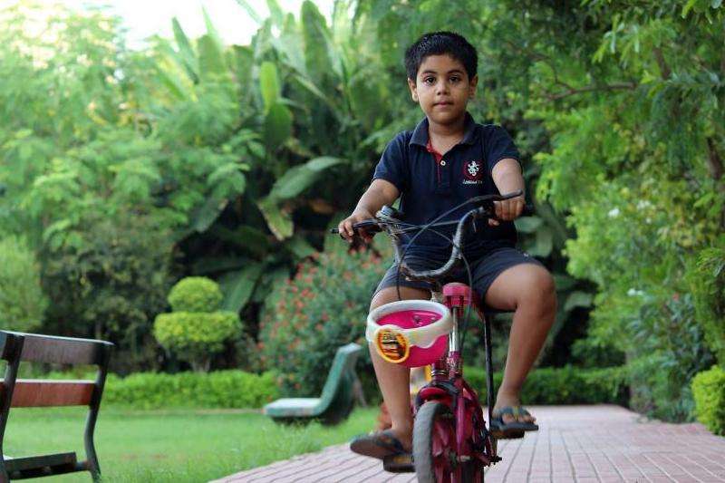 创意制作Facebook仿品广告的技巧和方法